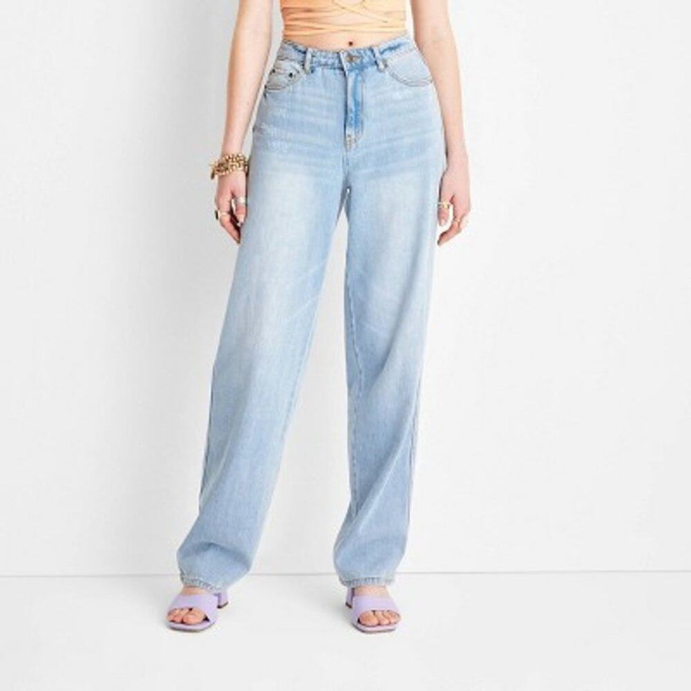 NEW Future Collective Women's Mid-Rise Baggy Fit Jeans - Blue Size 4 - Picture 2 of 12